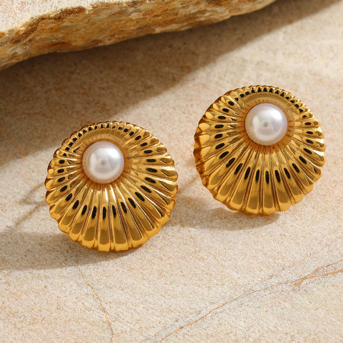 Pearl Crest Earrings
